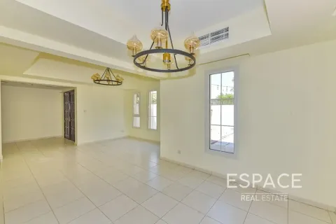 Villa en The Springs, Dubai, 3 dormitorios, 245 m², № 122318 - foto 15
