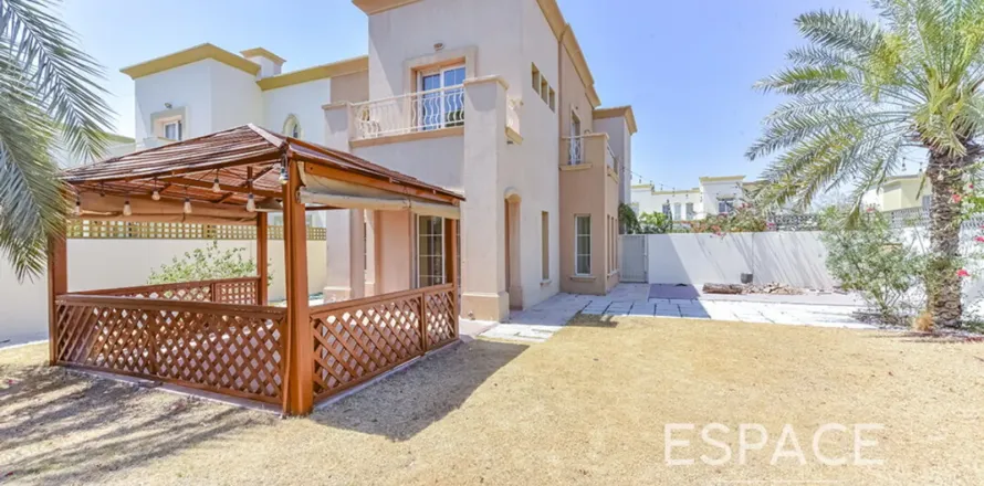 Villa en The Springs, Dubai, 3 dormitorios, 245 m², № 122318
