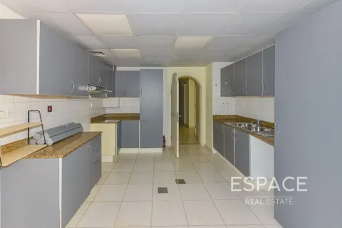 Villa en The Springs, Dubai, 3 dormitorios, 245 m², № 122318 - foto 13