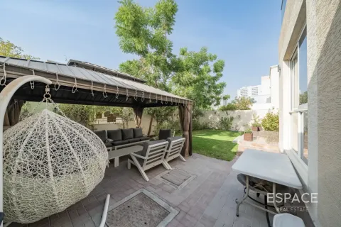 Villa en Al Furjan, Dubai, 4 dormitorios, 378 m², № 122319 - foto 7