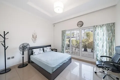 Villa en Al Furjan, Dubai, 4 dormitorios, 378 m², № 122319 - foto 18