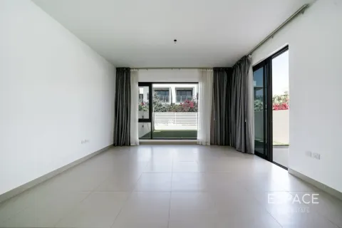Villa en Dubai Hills Estate, Dubai, 3 dormitorios, 207 m², № 122323 - foto 2