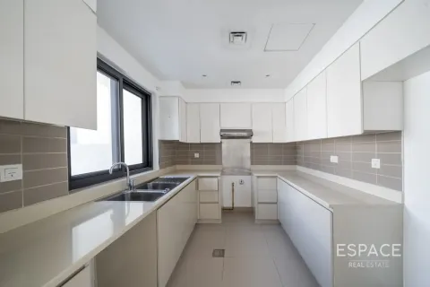 Villa en Dubai Hills Estate, Dubai, 3 dormitorios, 207 m², № 122323 - foto 4