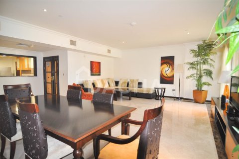 Apartamento en Jumeirah Beach Residence, Dubai, 4 dormitorios, 288.5 m², № 6646 - foto 1