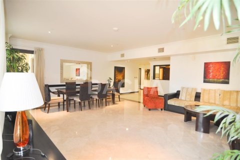 Apartamento en Jumeirah Beach Residence, Dubai, 4 dormitorios, 288.5 m², № 6646 - foto 2