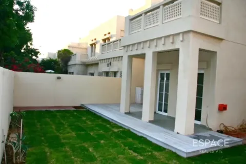 Villa en The Lakes, Dubai, 3 dormitorios, 243 m², № 122311 - foto 5