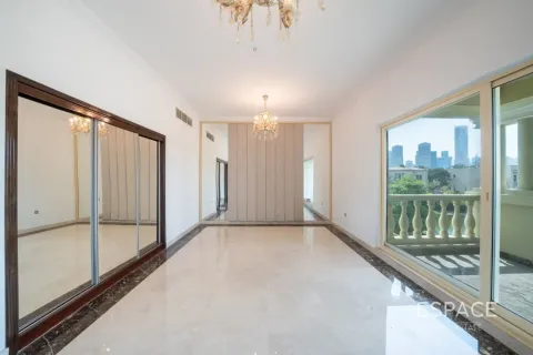 Villa en Jumeirah Islands, Dubai, 5 dormitorios, 520 m², № 122314 - foto 13