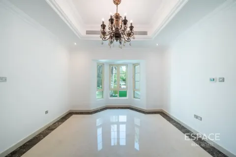 Villa en Jumeirah Islands, Dubai, 5 dormitorios, 520 m², № 122314 - foto 10