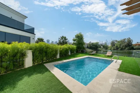 Villa en Jumeirah Islands, Dubai, 5 dormitorios, 520 m², № 122314 - foto 3