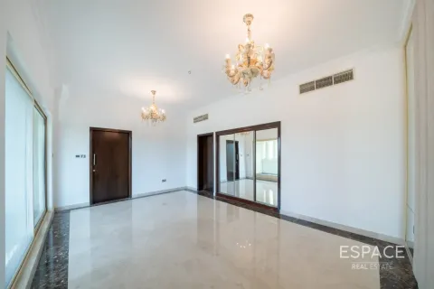 Villa en Jumeirah Islands, Dubai, 5 dormitorios, 520 m², № 122314 - foto 14