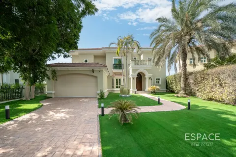 Villa en Jumeirah Islands, Dubai, 5 dormitorios, 520 m², № 122314 - foto 2