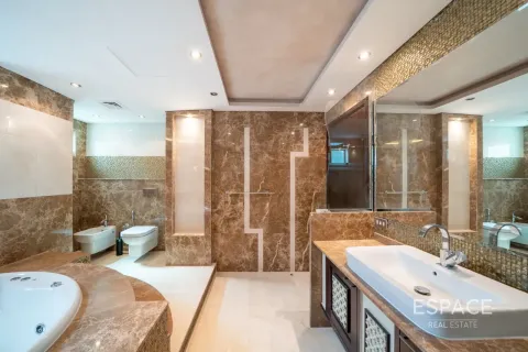 Villa en Jumeirah Islands, Dubai, 5 dormitorios, 520 m², № 122314 - foto 12