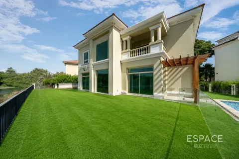 Villa en Jumeirah Islands, Dubai, 5 dormitorios, 520 m², № 122314 - foto 19