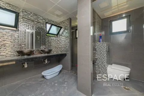 Villa en Meadows, Dubai, 5 dormitorios, 373 m², № 122313 - foto 14