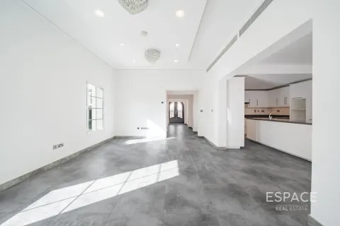 Villa en Jumeirah Village Triangle, Dubai, 3 dormitorios, 362 m², № 122317 - foto 19