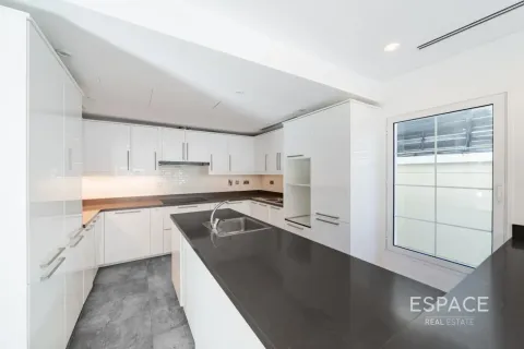 Villa en Jumeirah Village Triangle, Dubai, 3 dormitorios, 362 m², № 122317 - foto 16