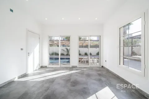 Villa en Jumeirah Village Triangle, Dubai, 3 dormitorios, 362 m², № 122317 - foto 14