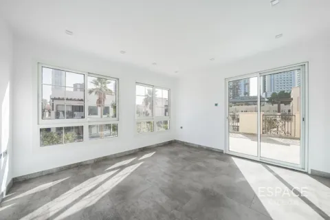 Villa en Jumeirah Village Triangle, Dubai, 3 dormitorios, 362 m², № 122317 - foto 9