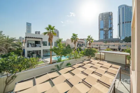 Villa en Jumeirah Village Triangle, Dubai, 3 dormitorios, 362 m², № 122317 - foto 6