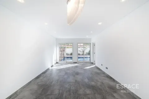 Villa en Jumeirah Village Triangle, Dubai, 3 dormitorios, 362 m², № 122317 - foto 18