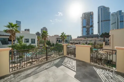 Villa en Jumeirah Village Triangle, Dubai, 3 dormitorios, 362 m², № 122317 - foto 5