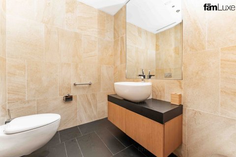Apartment in Dubai 3 bedrooms, 250.7 sq.m. № 23073 - photo 7