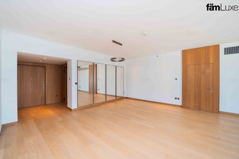 Apartment in Dubai 3 bedrooms, 250.7 sq.m. № 23073 - photo 25