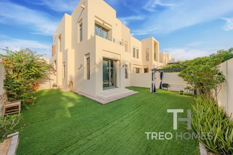 Townhouse in Reem, Dubai 3 bedrooms, 272 sq.m. № 13428 - photo 2