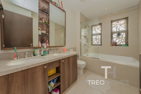 Townhouse in Reem, Dubai 3 bedrooms, 272 sq.m. № 13428 - photo 16