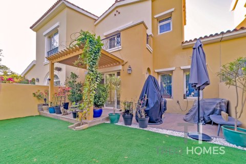 Villa in Arabian Ranches, Dubai 2 bedrooms, 203 sq.m. № 13420 - photo 12