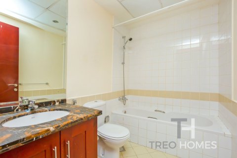Villa in Arabian Ranches, Dubai 2 bedrooms, 203 sq.m. № 13420 - photo 11