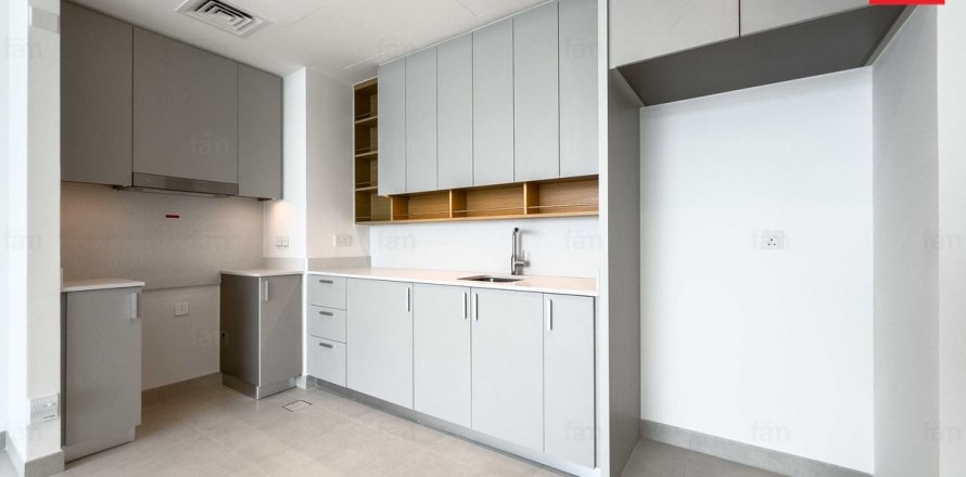 Appartement à Dubai, 2 chambres, 97.8 m², № 40704