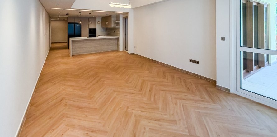Квартира в Пальме Джумейре, Дубай, 2 спальни, 183м², № 120553