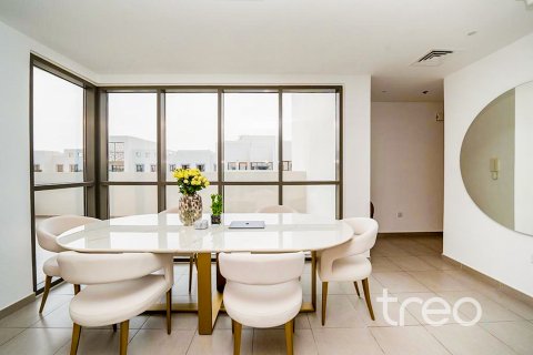 Apartamento en Town Square, Dubai, 3 dormitorios, 12.91 m², № 123597