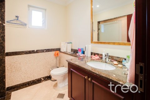 Снять в аренду виллу в Арабиан Ранчес, Дубай: 6 спален, 757.35м², № 123601 - фото 19