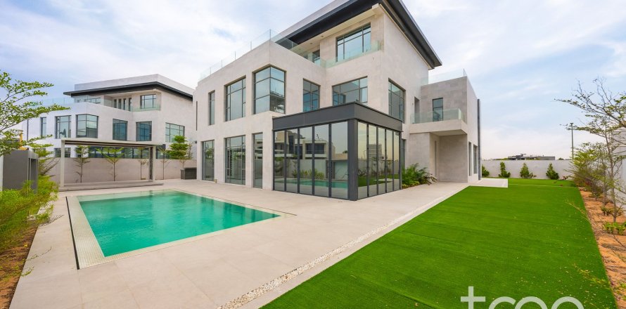 Villa à Dubai, 7 chambres, 1300.64 m², № 123600