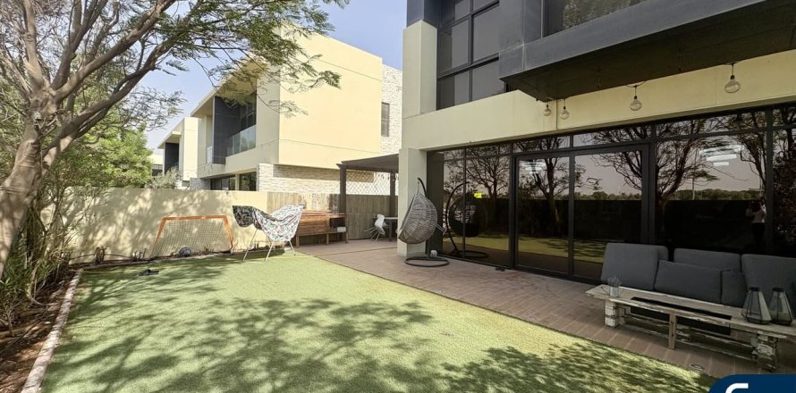 Villa in DAMAC Hills (Akoya by DAMAC), Dubai 4 bedrooms, 253 sq.m. № 74443