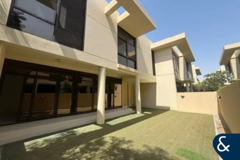 Townhouse in DAMAC Hills (Akoya by DAMAC), Dubai 3 bedrooms, 253 sq.m. № 74448 - photo 2