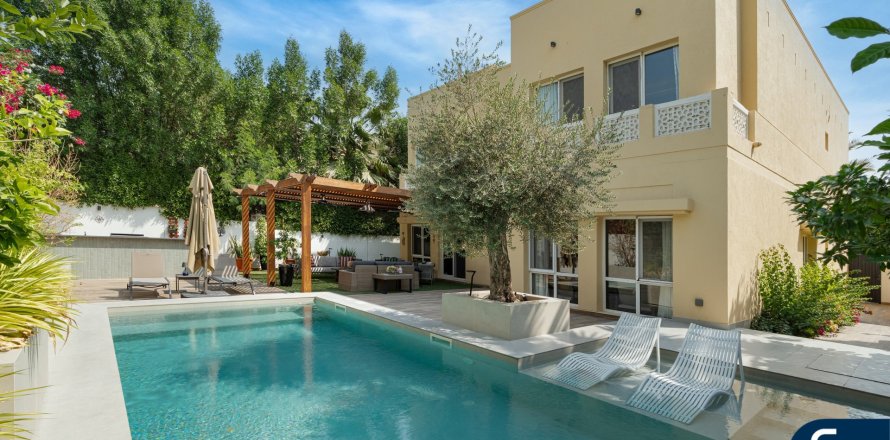 فيلا في Meadows, دبي 5 غرف نوم , 381 م² رقم 74444