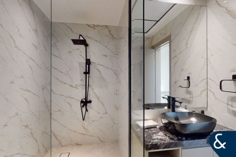 Apartment in Clayton Residency, Business Bay, Dubai 2 bedrooms, 97 sq.m. № 74446 - photo 11