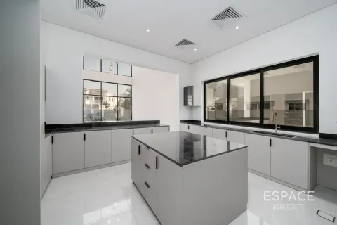 فيلا في Jumeirah Park, دبي 6 غرف نوم , 687 م² رقم 61849 - صورة 2