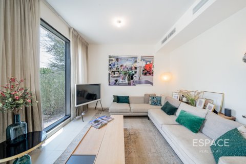 Купить виллу в Дубай Хилс Эстейт, Дубай: 4 спальни, 230м², № 61850 - фото 3