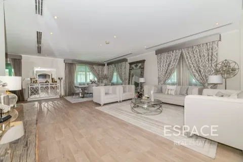 Villa in Regional, Jumeirah Park, Dubai 4 bedrooms, 403 sq.m. № 61851 - photo 2