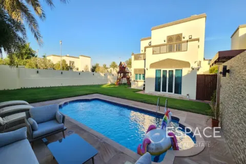Villa in Regional, Jumeirah Park, Dubai 4 bedrooms, 403 sq.m. № 61851 - photo 18
