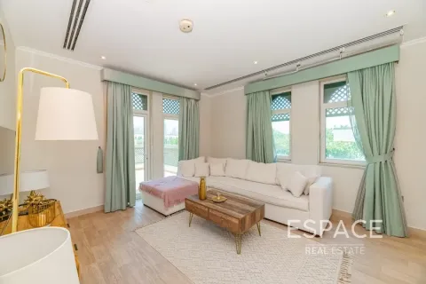 Villa in Regional, Jumeirah Park, Dubai 4 bedrooms, 403 sq.m. № 61851 - photo 12