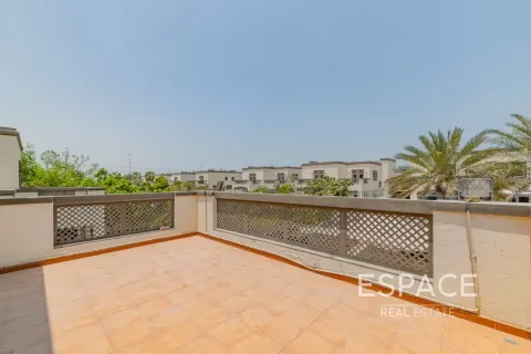 Villa in Regional, Jumeirah Park, Dubai 4 bedrooms, 403 sq.m. № 61851 - photo 14