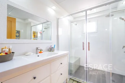 Villa in Meadows 1, Meadows, Dubai 5 bedrooms, 353 sq.m. № 61853 - photo 6