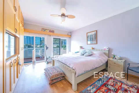 Villa in Meadows 1, Meadows, Dubai 5 bedrooms, 353 sq.m. № 61853 - photo 5