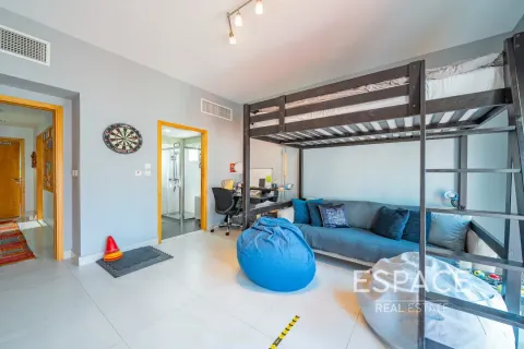 Villa in Meadows 1, Meadows, Dubai 5 bedrooms, 353 sq.m. № 61853 - photo 10