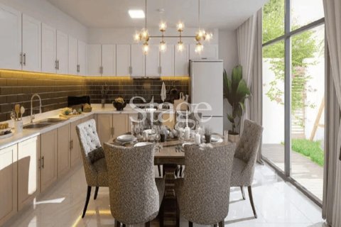 Купить таунхаус в Dubai Land, Дубай: 2 спальни, 88м², № 122146 - фото 4